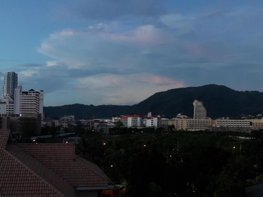Ilmare Patong Place Екстериор снимка