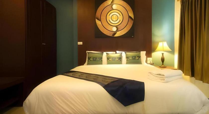 Ilmare Patong Place Екстериор снимка