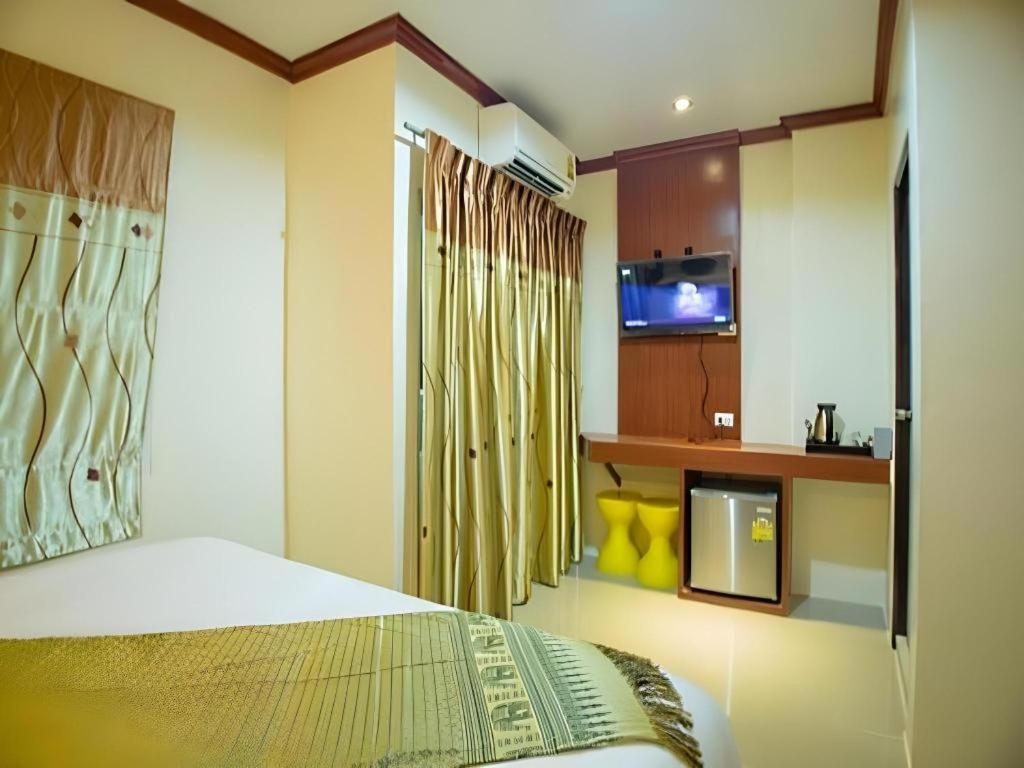 Ilmare Patong Place Екстериор снимка