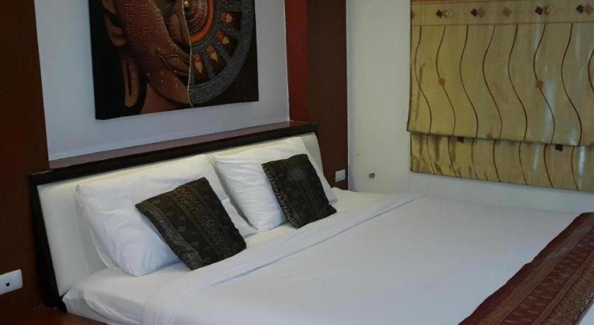 Ilmare Patong Place Екстериор снимка